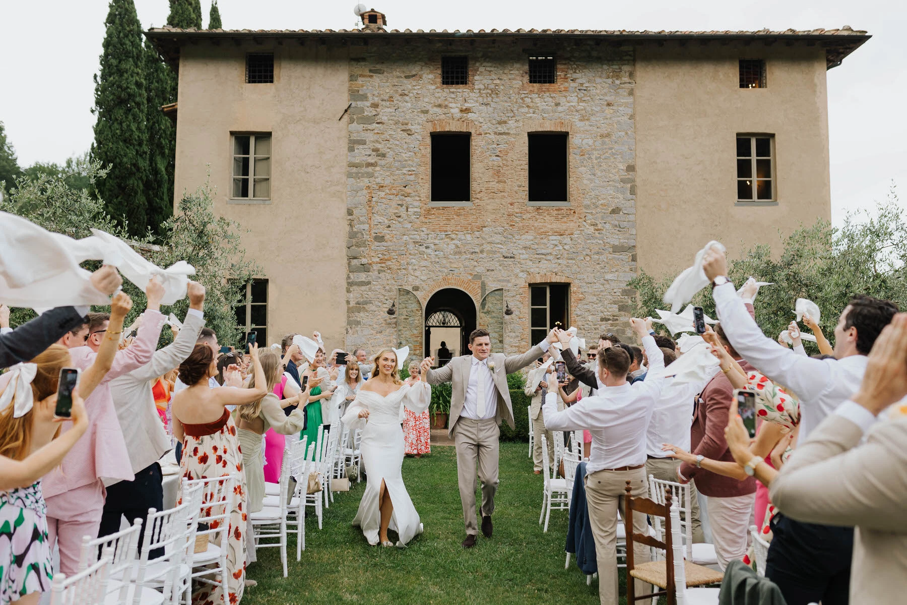 Irish Wedding in Tuscany: A Romantic Celebration at Villa Catureglio